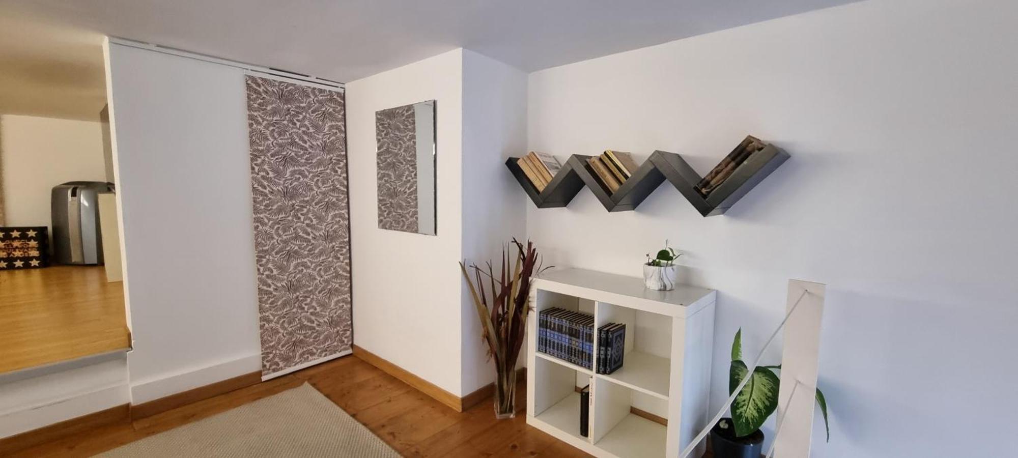 Apartment Modernity In Florence